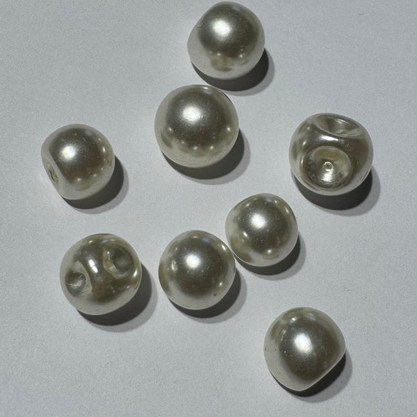 Pinch Pearls / Plastic